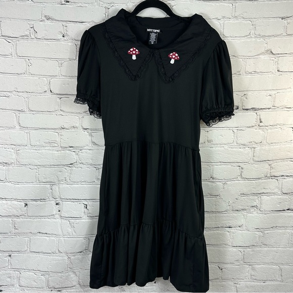 HOT TOPIC MUSHROOM ๐ LACE COLLAR TIERED BABYDOLL DRESS SIZE(M) - Picture 6 of 15